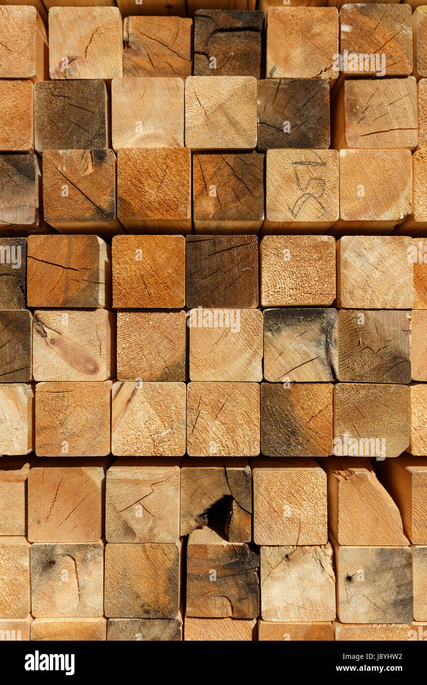 Nahaufnahme Foto von Stack Holzbalken in der Fabrik. Stockfoto