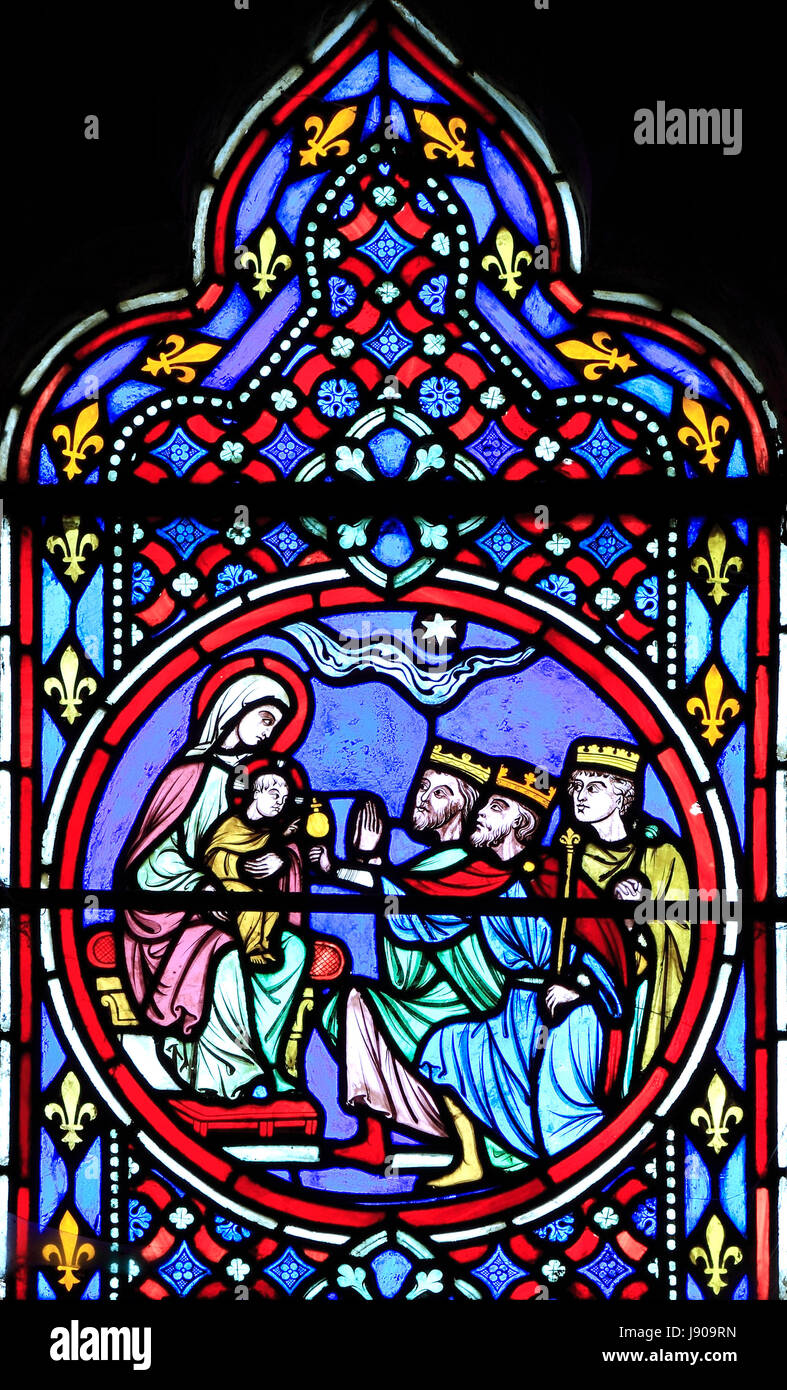 Nativity Fenster, Glasmalereien von Oudinot von Paris, 1861, Feltwell Kirche, Norfolk, Epiphanie, Besuch der Heiligen drei Könige, 3 Könige, mit Jesuskind und Maria Stockfoto