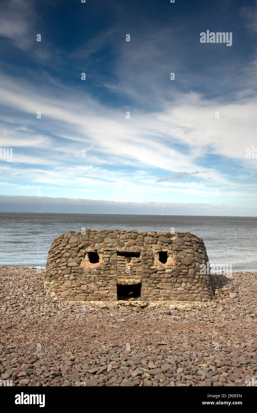 WW2 Küstenschutz, Porlock Strand von Porlock Weir, Somerset, England Stockfoto