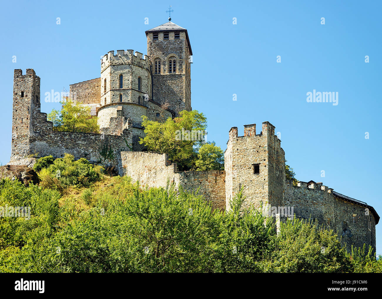 Valere Basilika auf dem Hügel bei Sion, Wallis, Schweiz. Stockfoto