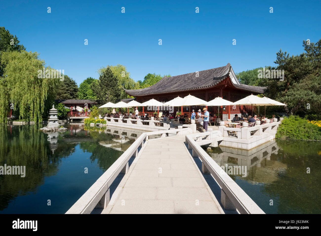 Chinese Garden in Gärten der Welt Teil des IGA 2017 internationales Gartenfestival (internationale Garten Ausstellung) in Berlin, Deutschland Stockfoto