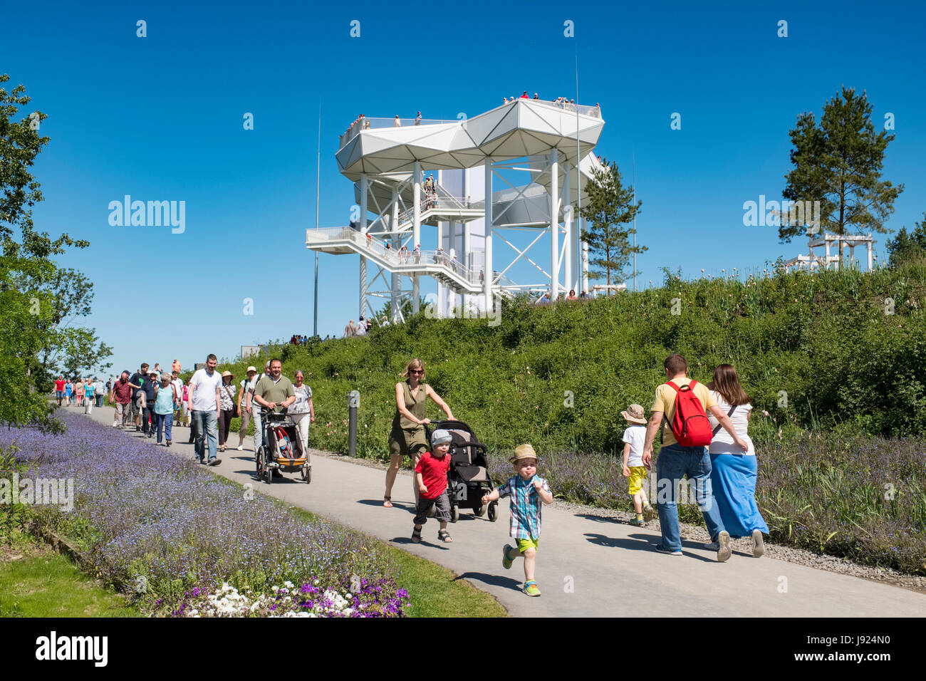 Wolkenhain Aussichtsplattform am IGA 2017 internationales Gartenfestival (internationale Garten Ausstellung) in Berlin, Deutschland Stockfoto