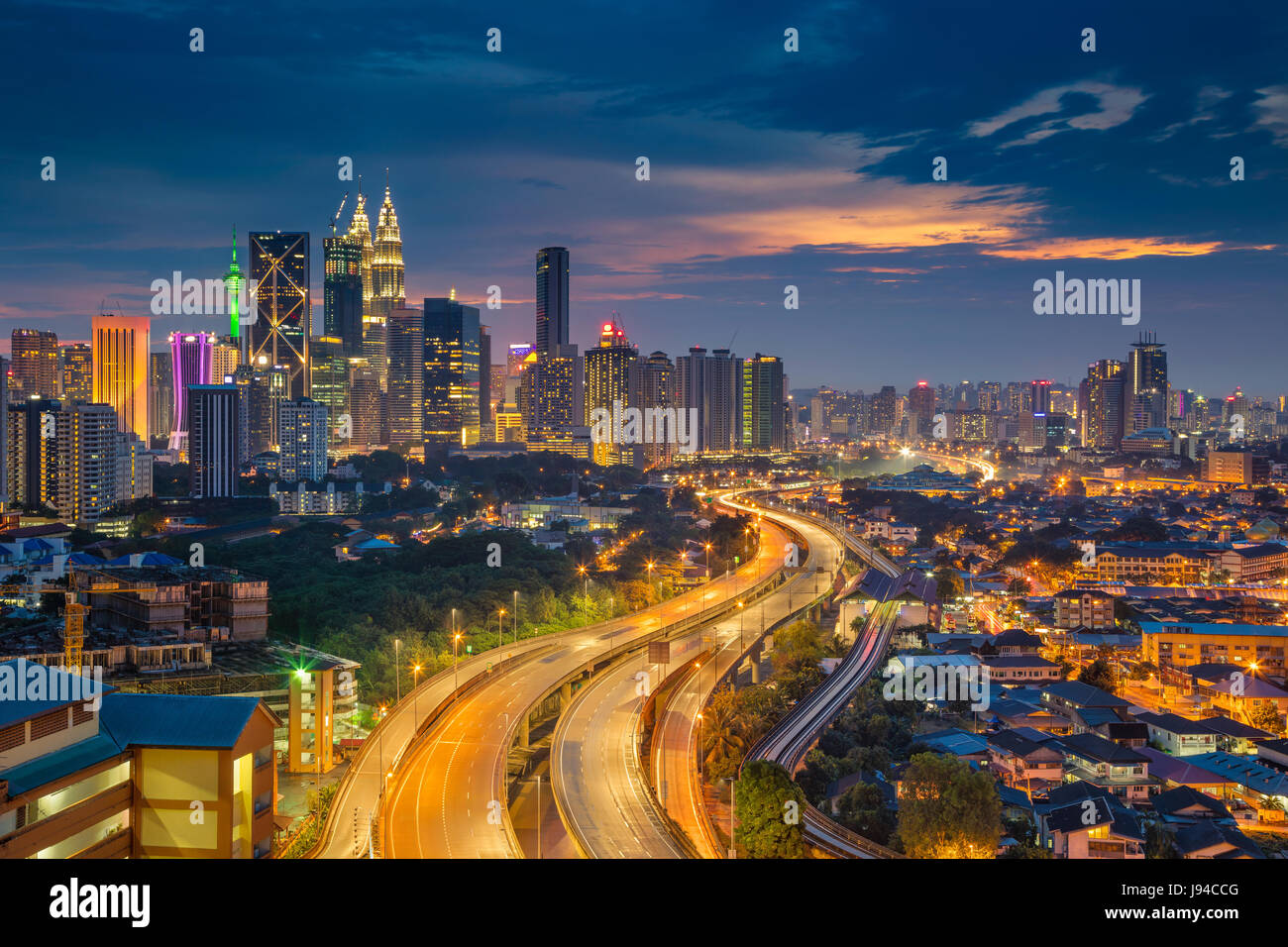 Kuala Lumpur. Stadtbild Bild von Kuala Lumpur, Malaysia während des Sonnenuntergangs. Stockfoto
