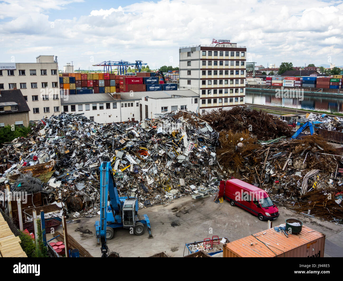Junkyard in germany Fotos und Bildmaterial in hoher Auflösung Alamy