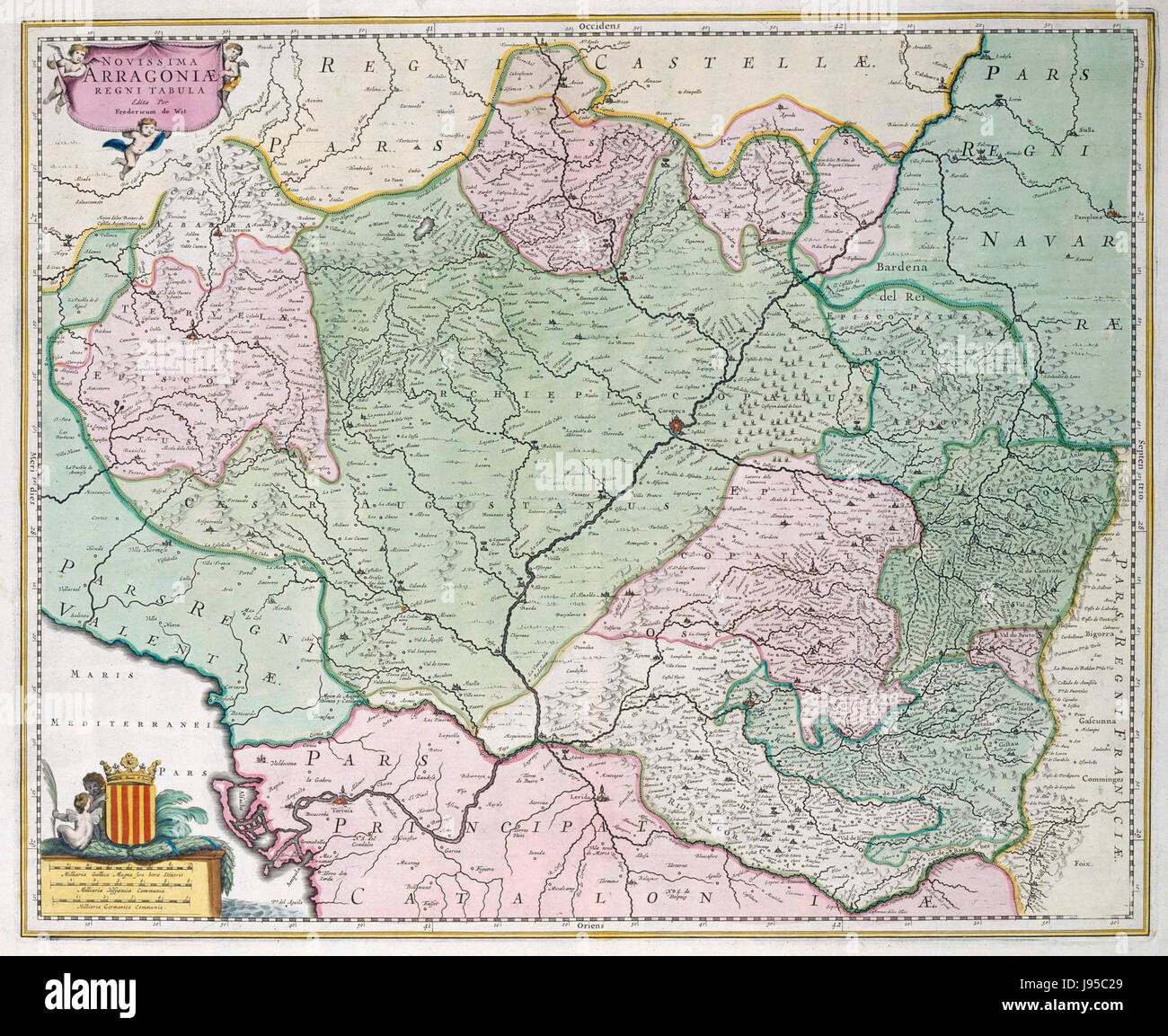 Die Novissima Arragoniae Regni Tabula ist eine historische Karte, die das Königreich Aragon darstellt. Sie veranschaulicht die geographischen Grenzen und Schlüsselpositionen der Region in der Frühen Neuzeit. Stockfoto Die Novissima Arragoniae Regni Tabula ist eine historische Karte, die das Königreich Aragon darstellt. Sie veranschaulicht die geographischen Grenzen und Schlüsselpositionen der Region in der Frühen Neuzeit. Stockfoto