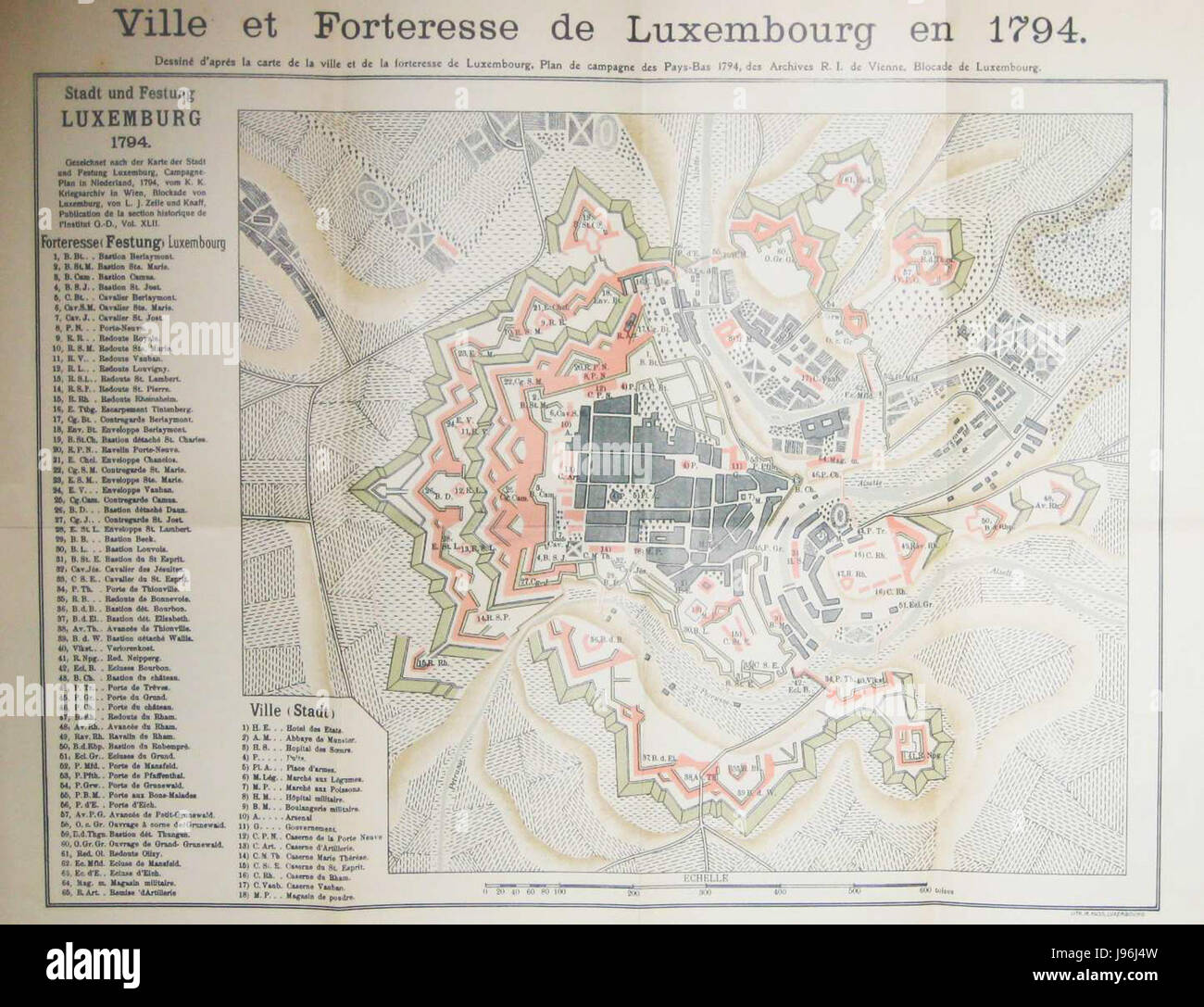 Dies bezieht sich auf die Stadt und Festung Luxemburg im Jahre 1794, eine Zeit der Französischen Unabhängigkeitskriege. Die Festung spielte in den damaligen Konflikten eine wichtige Rolle, und die strategische Bedeutung der cityÂ wird hervorgehoben. Stockfoto