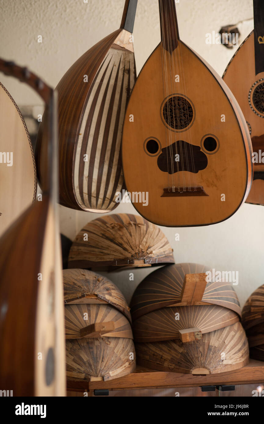 Tradition türkisch handgefertigte Oud für Verkauf in einem Istanbul workshop Stockfoto