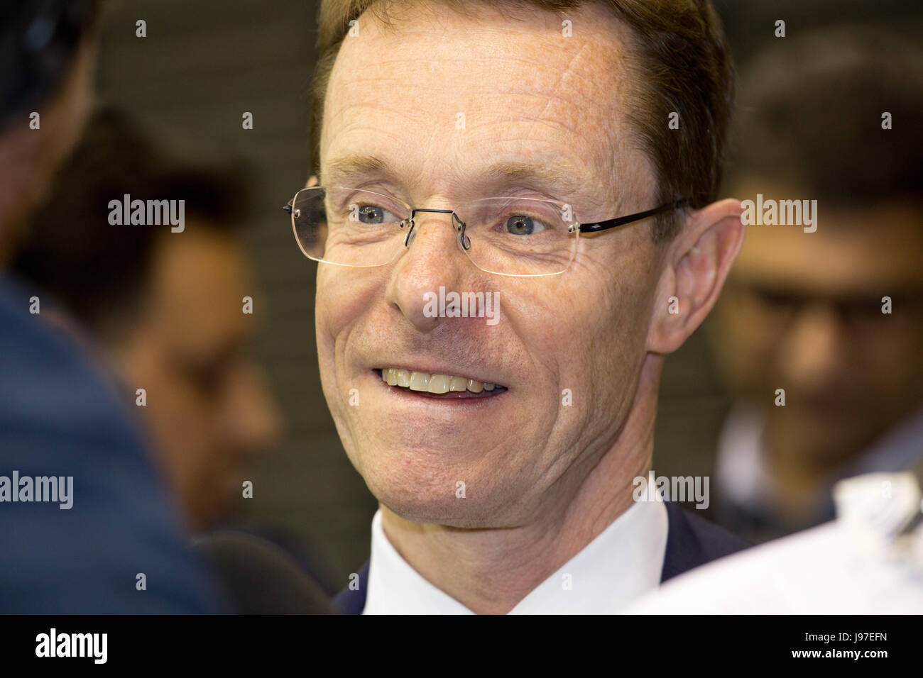 Konservativen Kandidaten Andy Straße nach seiner Wahl zum ersten Bürgermeister für die West Midlands kombinierten Berechtigung Stockfoto