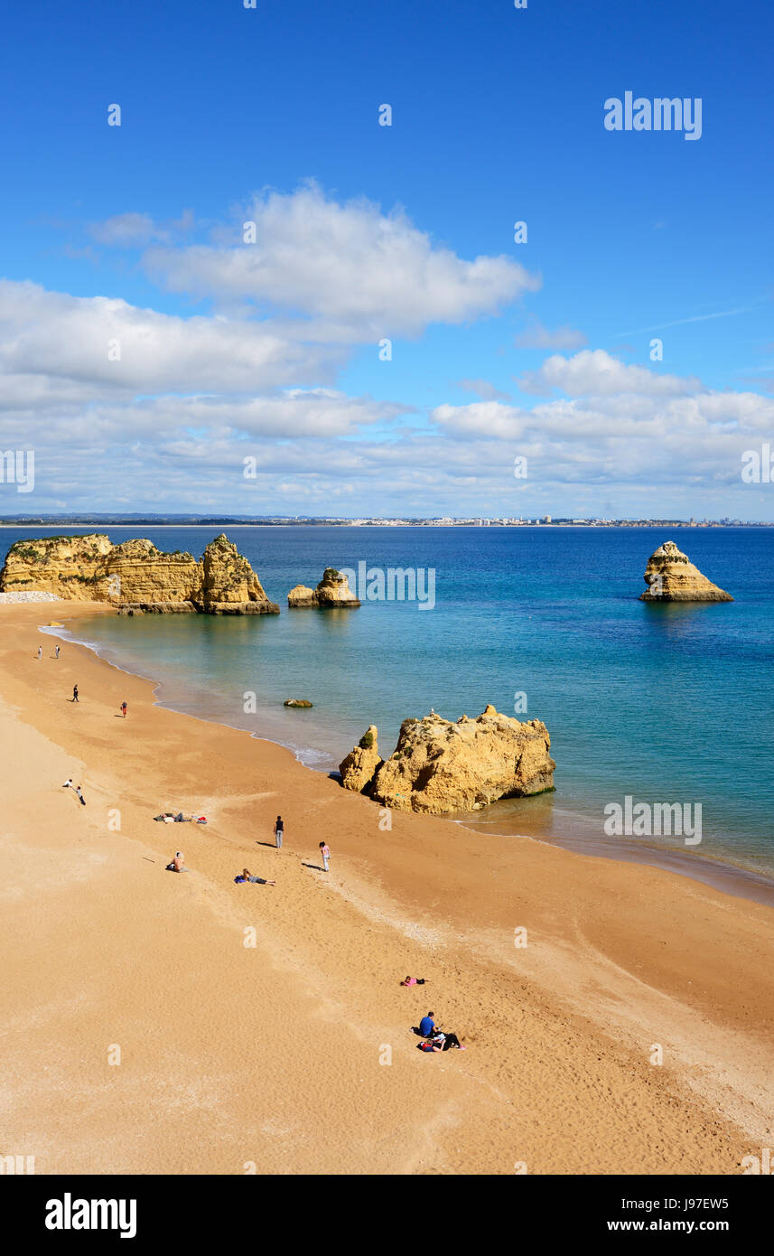 Dona Ana Strand (Praia Dona Ana). Algarve, Portugal Stockfoto