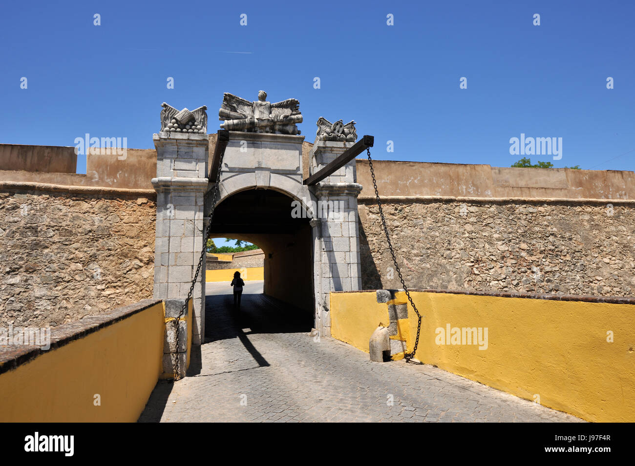 Olivença Tor, einem der Eingänge des 17. Jahrhunderts zu Elvas gehen. Ein UNESCO-Weltkulturerbe in Alentejo, Portugal Stockfoto