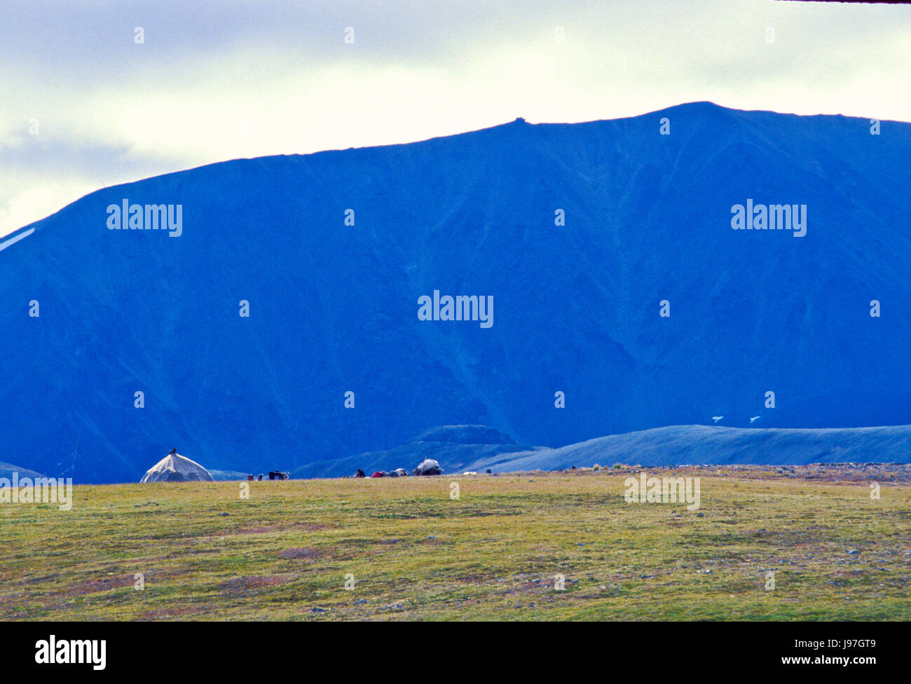 Nomadische Tschuktschen Rentierzüchter Jurte Lager auf der Tschuktschen oder Chukotka Halbinsel, im russischen Fernen Osten. Stockfoto