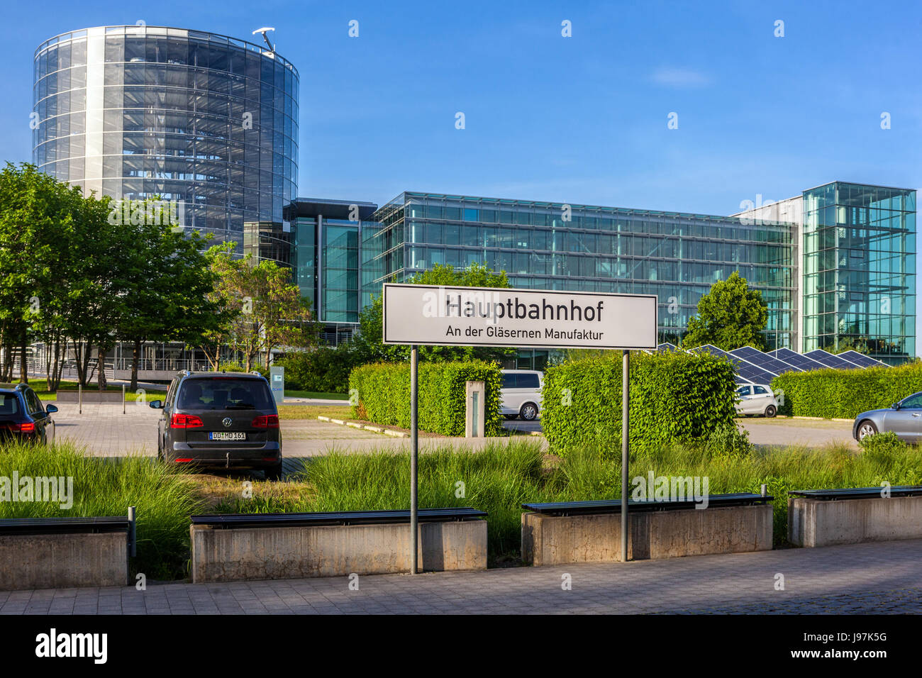 VW, Glaeserne Manufaktur, Volkswagen Auto Werk Dresden, Sachsen, Deutschland, Europa Stockfoto