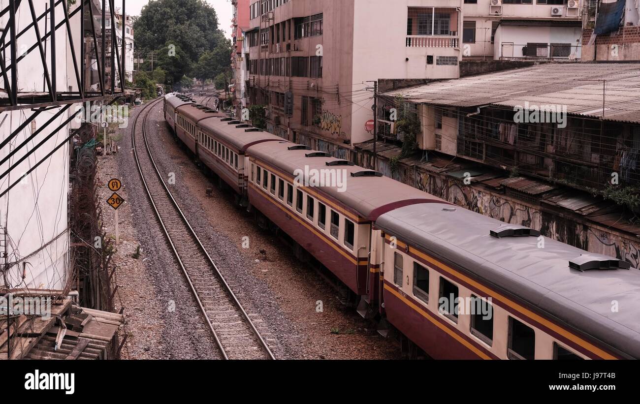 Schulen Sie näher kommen in Zug Bahnhof Hua Lamphong Bangkok Thailand Stockfoto