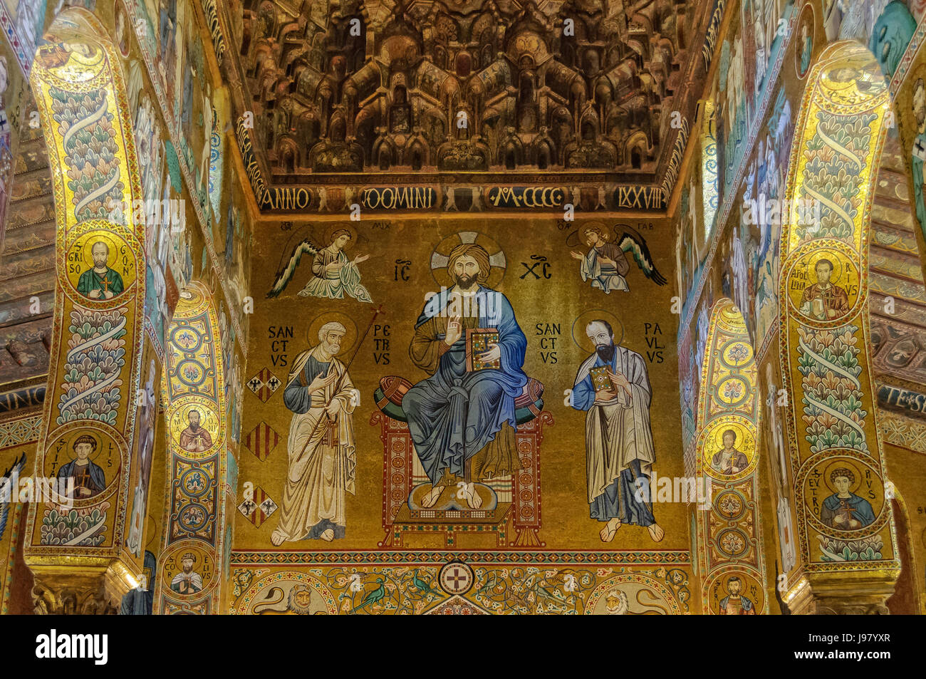 Byzantinischen Stil Mosaik von Christ in der Majestät mit Peter und Paul in der Pfalz-Kapelle (Cappella Palatina) von Norman-Palast (Palazzo dei Normanni) Stockfoto