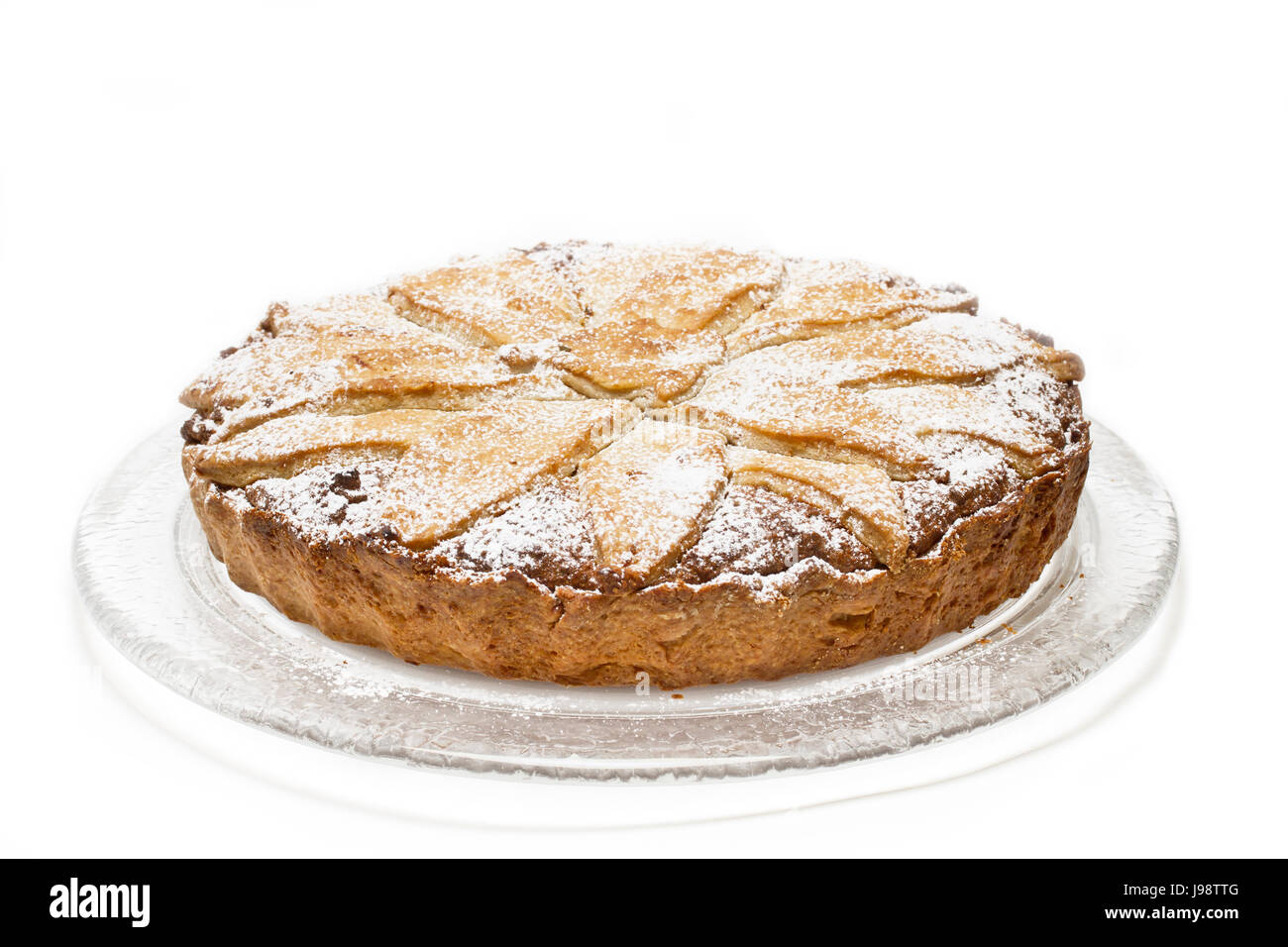 vollständige Torte Karottenkuchen auf einer Glasplatte Stockfoto