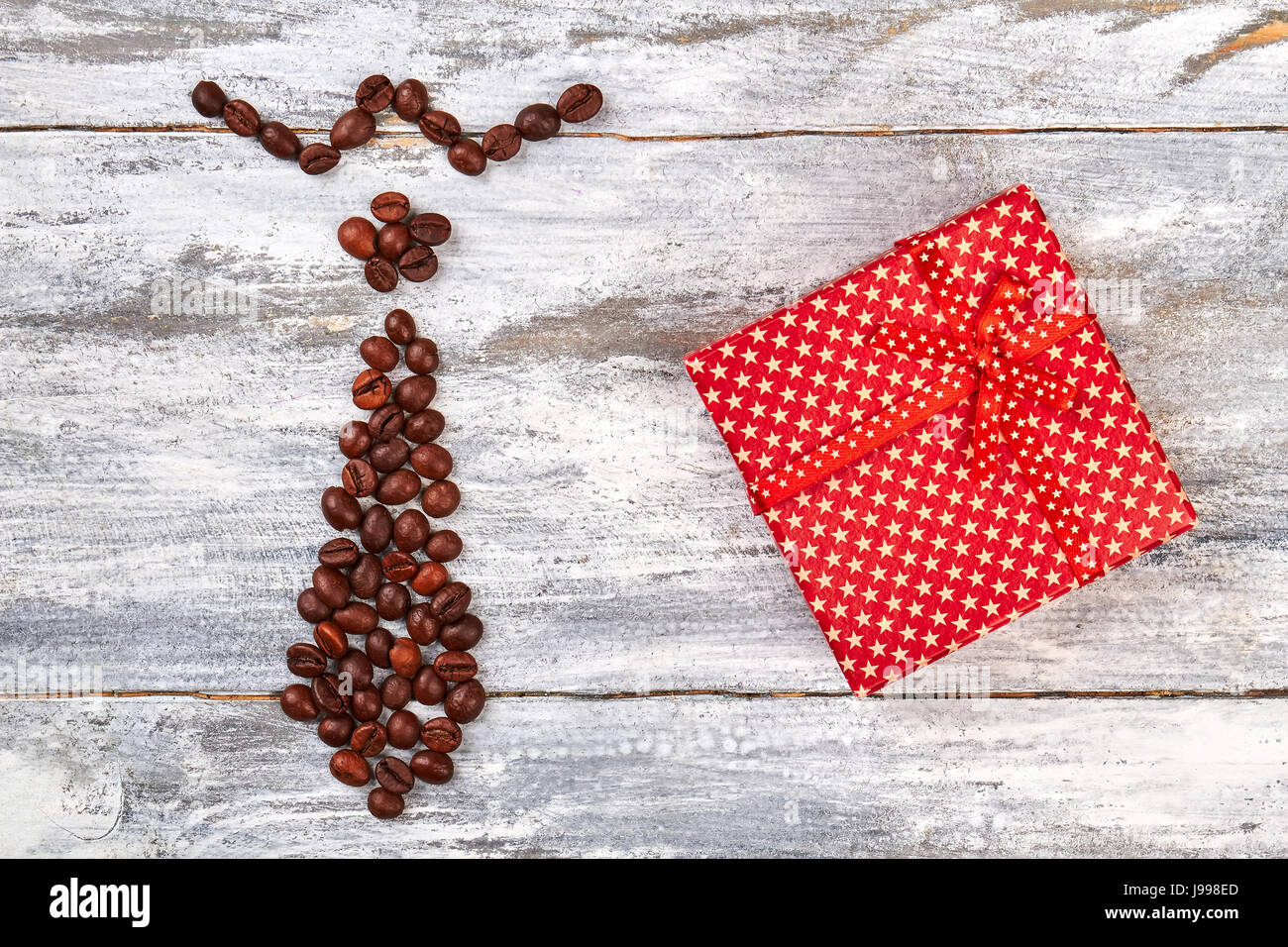 Roter Kasten und Kaffee Krawatte. Stockfoto