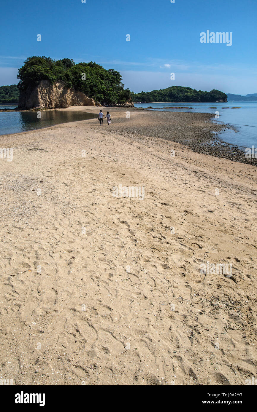 Engel Straße ist in Wirklichkeit eine Sandbank, verbindet drei kleinen Inseln mit Shodoshima. Bei Ebbe kann der Besucher zu Fuß entlang der Sandbank. Heimatmuseum Stockfoto