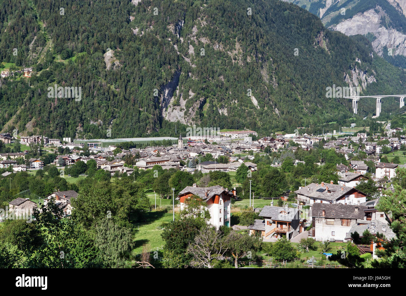 Ort, Stadt, Alpen, Tal, Gemeinde, Dorf, Marktstadt, Berg, Italien, Stockfoto