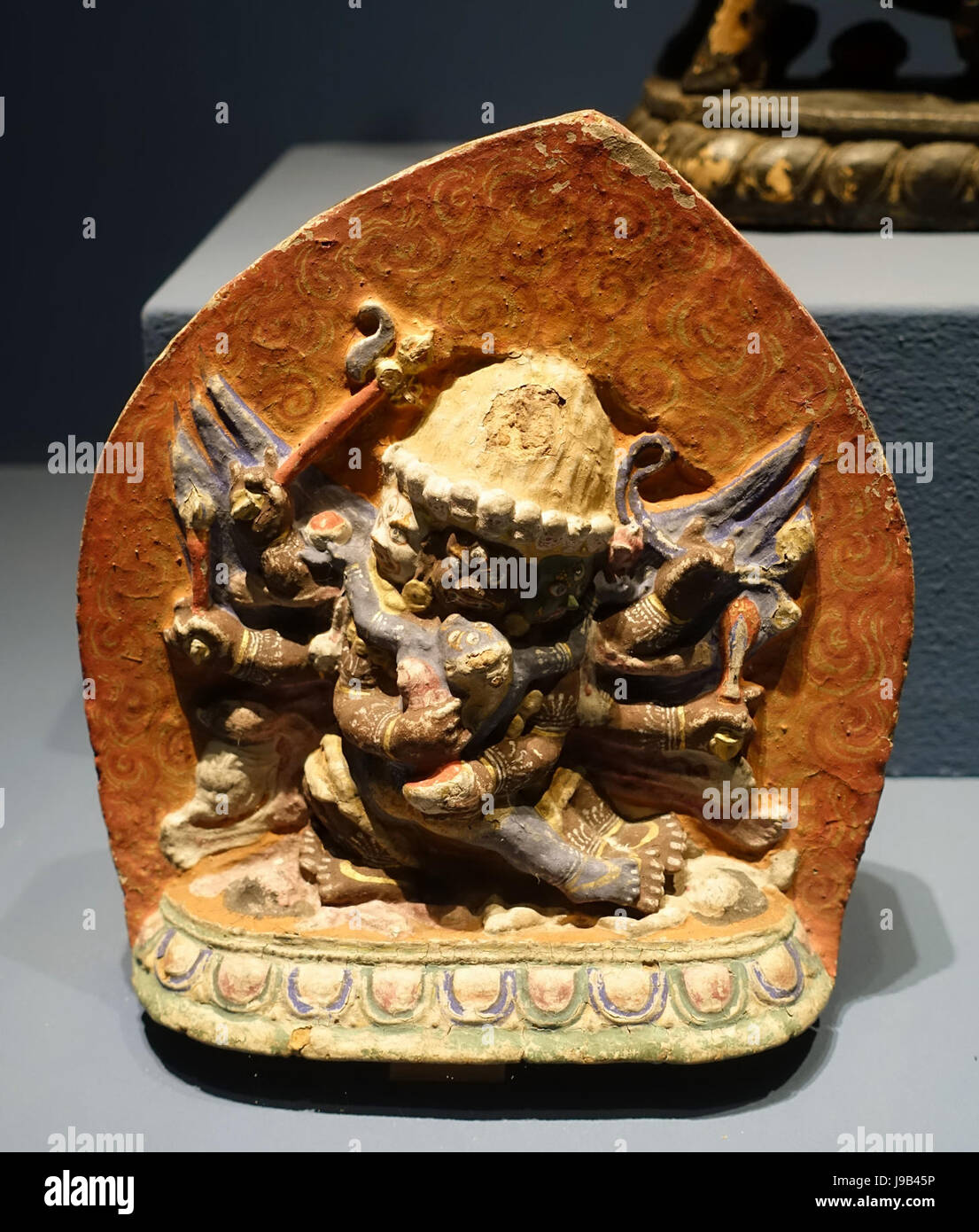 Geflügelte Krodha Hayagriva, Ost-Tibet, Kumbum Kloster, keramische Linden-Museum Stuttgart, Deutschland-DSC03703 Stockfoto