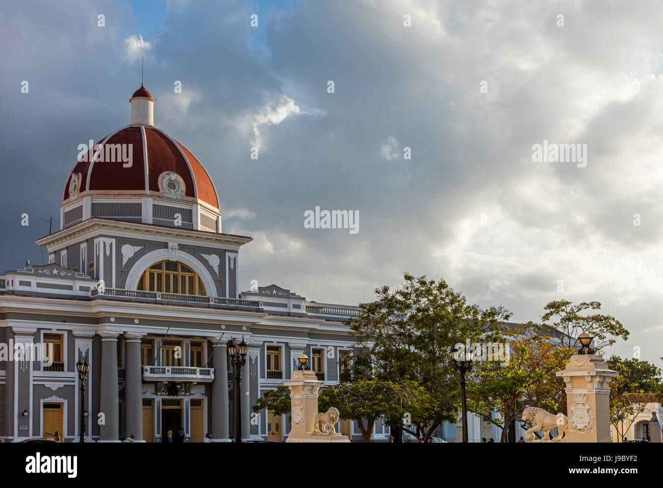 Der PALACIO DE GOBIERNO oder Regierungspalast befindet sich auf der PARQUE JOSE MARTI - CIENFUEGOS, Kuba Stockfoto