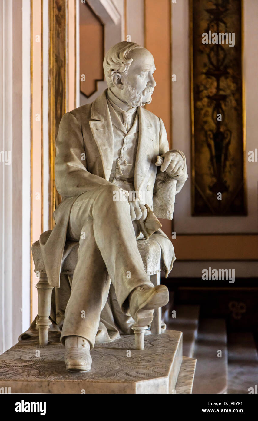 Statue von Thomas Terry in der Lobby des TEATRO TOMAS TERRY, erbaut 1887 - CIENFUEGOS, Kuba Stockfoto