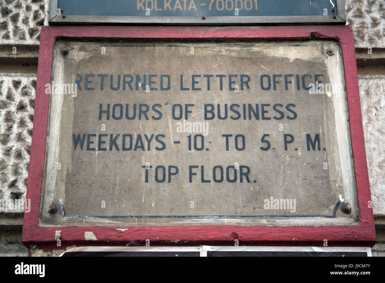 Zeichen für kehrte Brief Büro, 8 rote Kreuz BBD Bagh, Kolkata - Kalkutta, Westbengalen, Indien Stockfoto