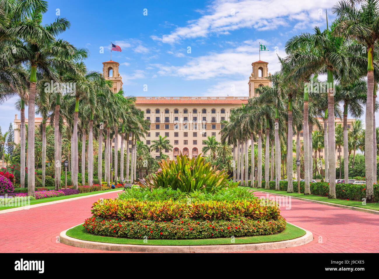 WEST PALM BEACH, FLORIDA - 4. April 2016: Das Exterieur des Breakers Hotel in West Palm Beach. Das Hotel stammt aus dem Jahr 1925. Stockfoto