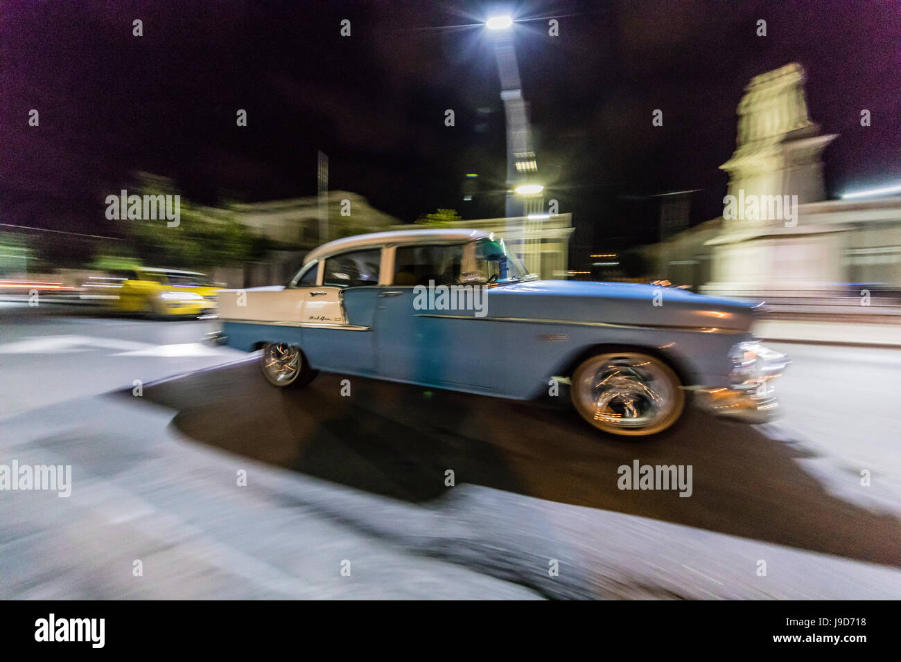Klassische 1955 Chevrolet Bel Air Taxi, lokal bekannt als Almendrones in der Stadt Cienfuegos, Kuba, Karibik, Caribbean Stockfoto