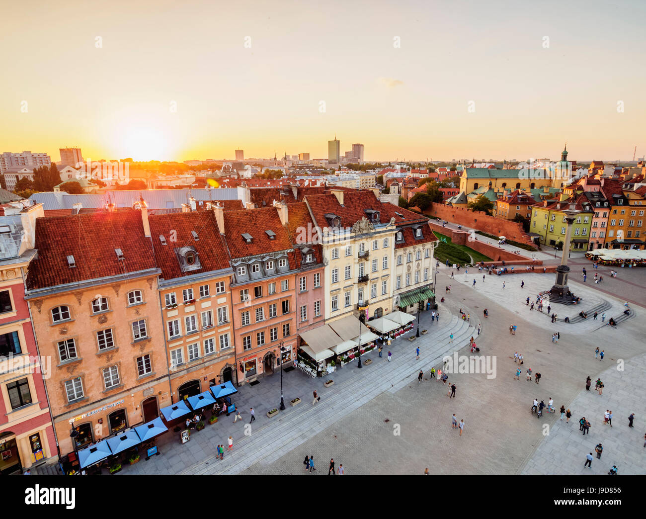 Erhöhten Blick auf den Schlossplatz und Krakowskie Przedmiescie Straße, Altstadt, Warschau, Masovian Voivodeship, Polen, Europa Stockfoto