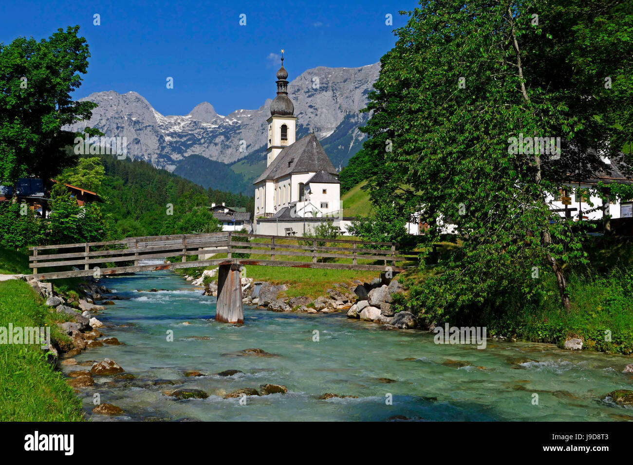 Pfarrkirche gegen Reiteralpe, Ramsau, Upper Bavaria, Bayern, Deutschland, Europa Stockfoto