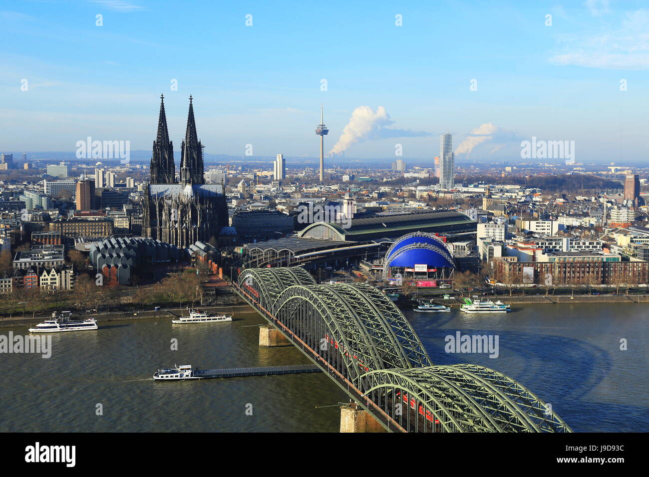 Hohenzollernbrücke mit Kölner Dom, Köln, Nordrhein-Westfalen, Deutschland, Europa Stockfoto