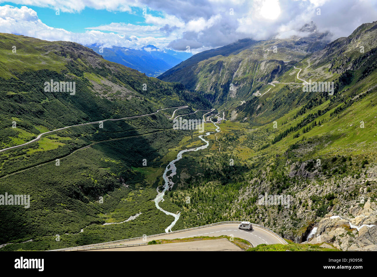 Gletsch mit Rhône, Grimsel und Furka-Pass-Straßen, Kanton Wallis, Schweiz, Europa Stockfoto