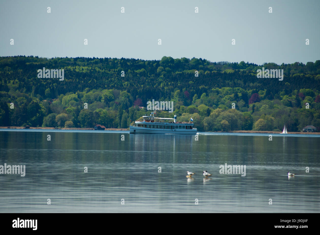Berge, Dämpfer, Dämpfer, Salzwasser, Meer, Ozean, Wasser, Bank, Segelboot, Stockfoto