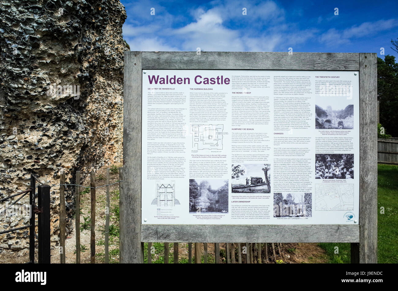 Die Überreste von Walden Burg in Saffron Walden, Essex UK. Es wurde zwischen 1141 und 1143 von Geoffrey de Mandeville während einer Periode der Unruhen gebaut Stockfoto