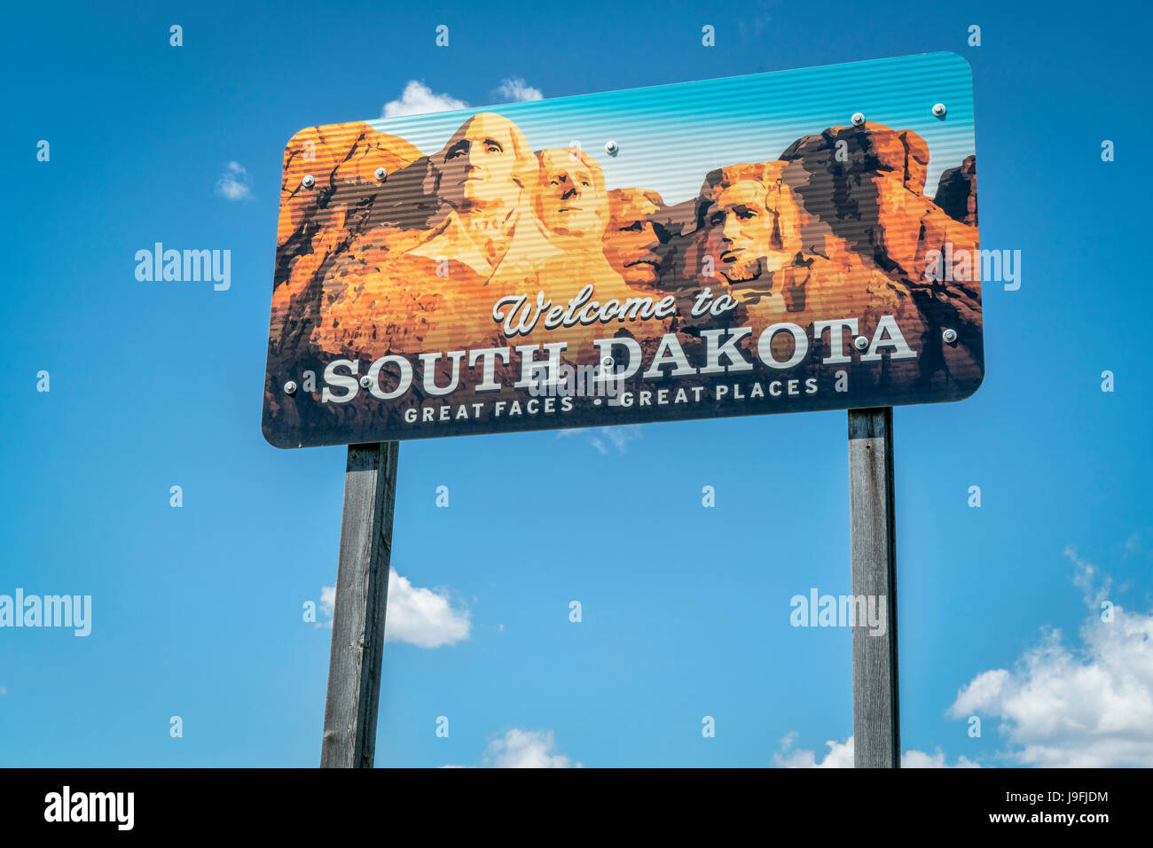 Willkommen Sie in South Dakota Straßenschild gegen blauen Himmel Stockfoto