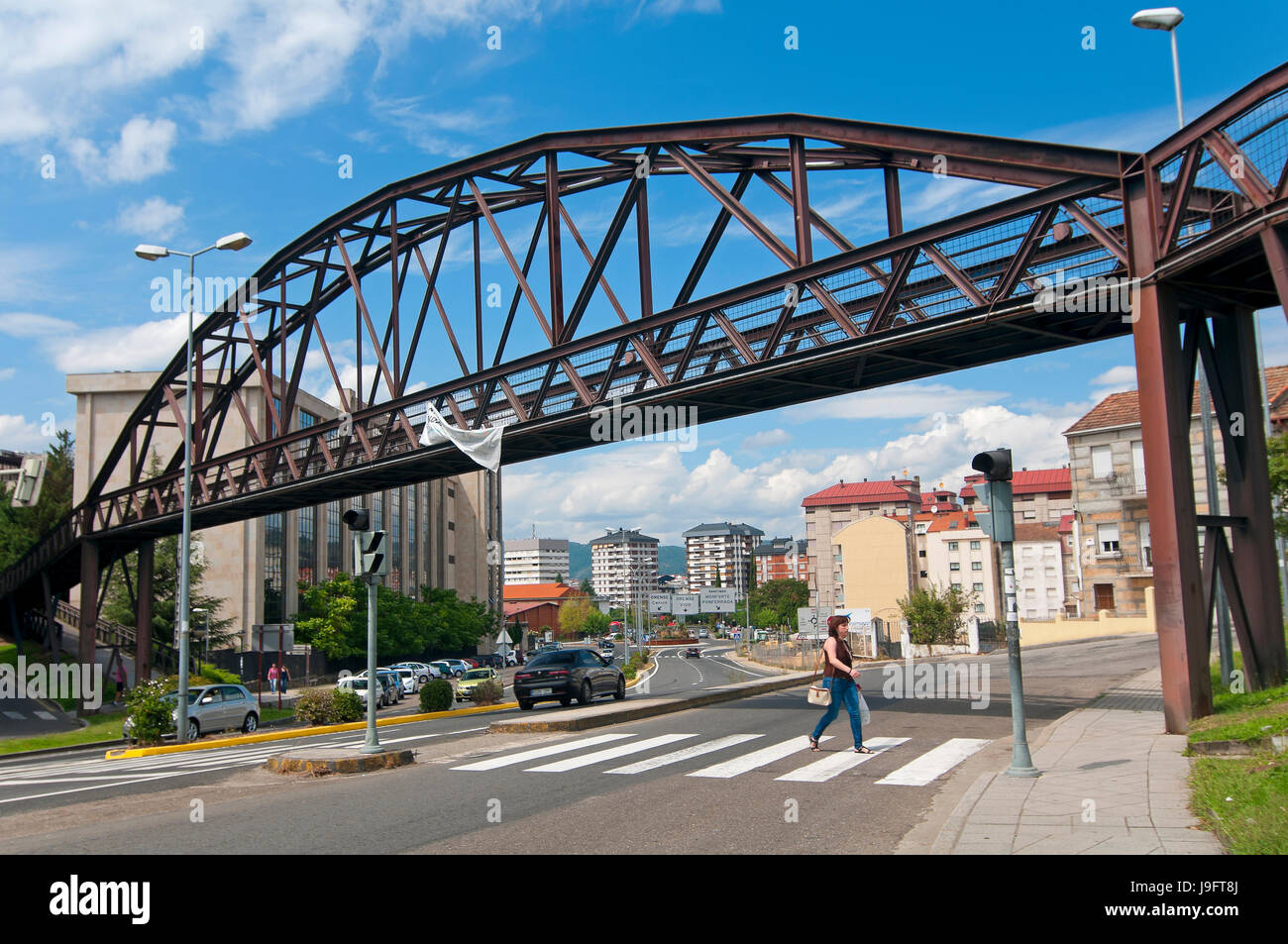 Avenue und Fußgängerweg, Orense, Region Galicien, Spanien, Europa Stockfoto