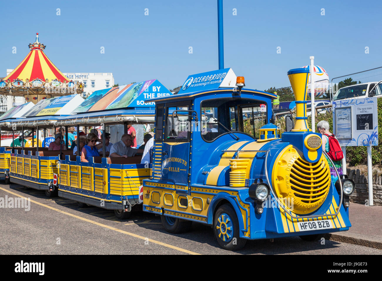 England, Dorset, Bournemouth, Bournemouth Beach, direkt am Meer-Zug, Stockfoto