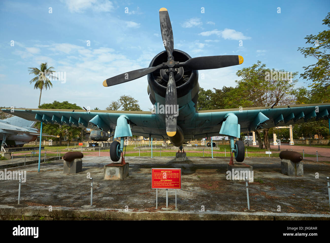 AD-6 American Schlachtflugzeug, Militärmuseum, Hue, Thua Thien Hue Provinz North Central Coast, Vietnam Stockfoto