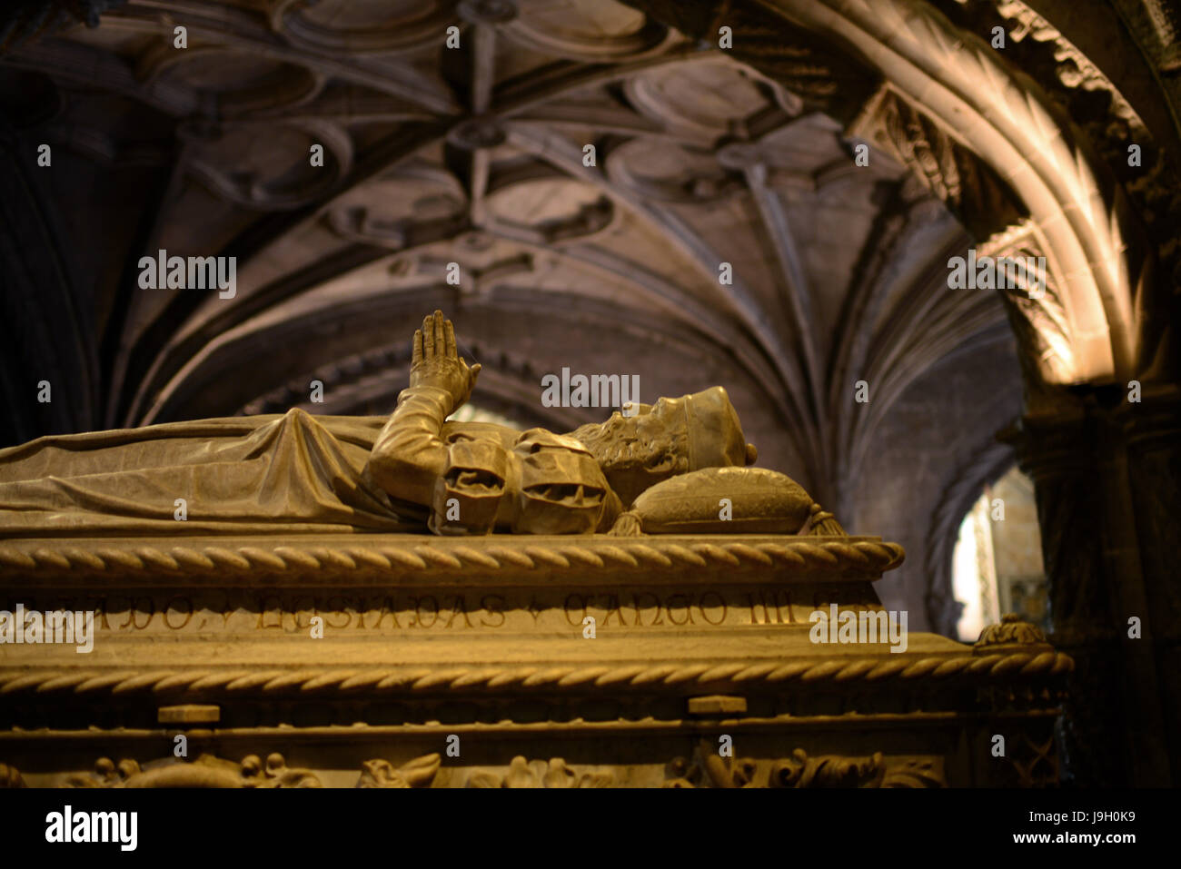 Grab des Entdeckers Vasco da Gama in der Kirche von Santa Maria de Bélem im Hieronymus-Kloster oder das Hieronymus-Kloster (das Mosteiro Dos Jeronimos) Stockfoto