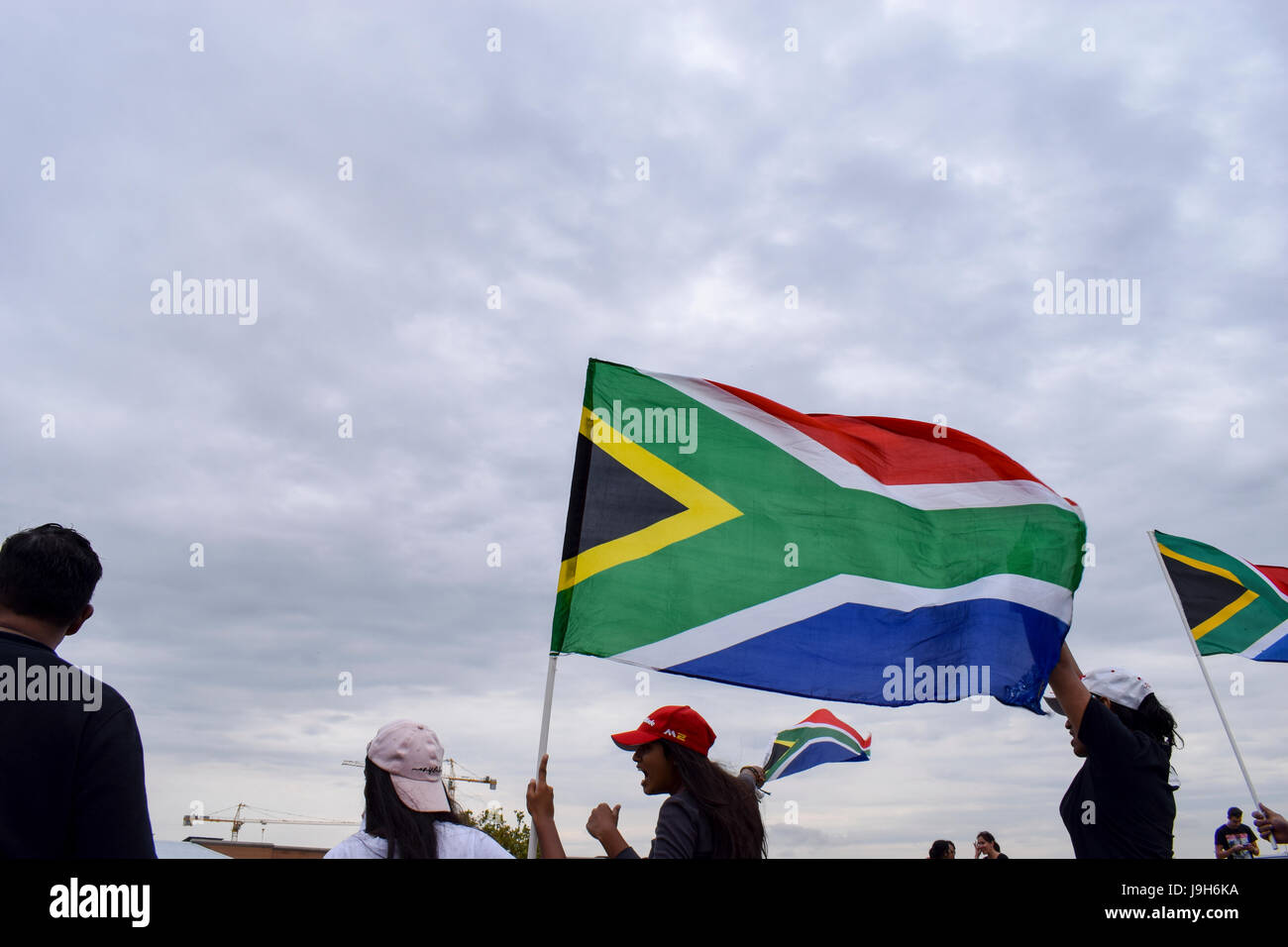 JOHANNESBURG, Südafrika - 7. April 2017: südafrikanische Bürger protestieren die Präsidentschaft des südafrikanischen Präsidenten Jacob Zuma Stockfoto