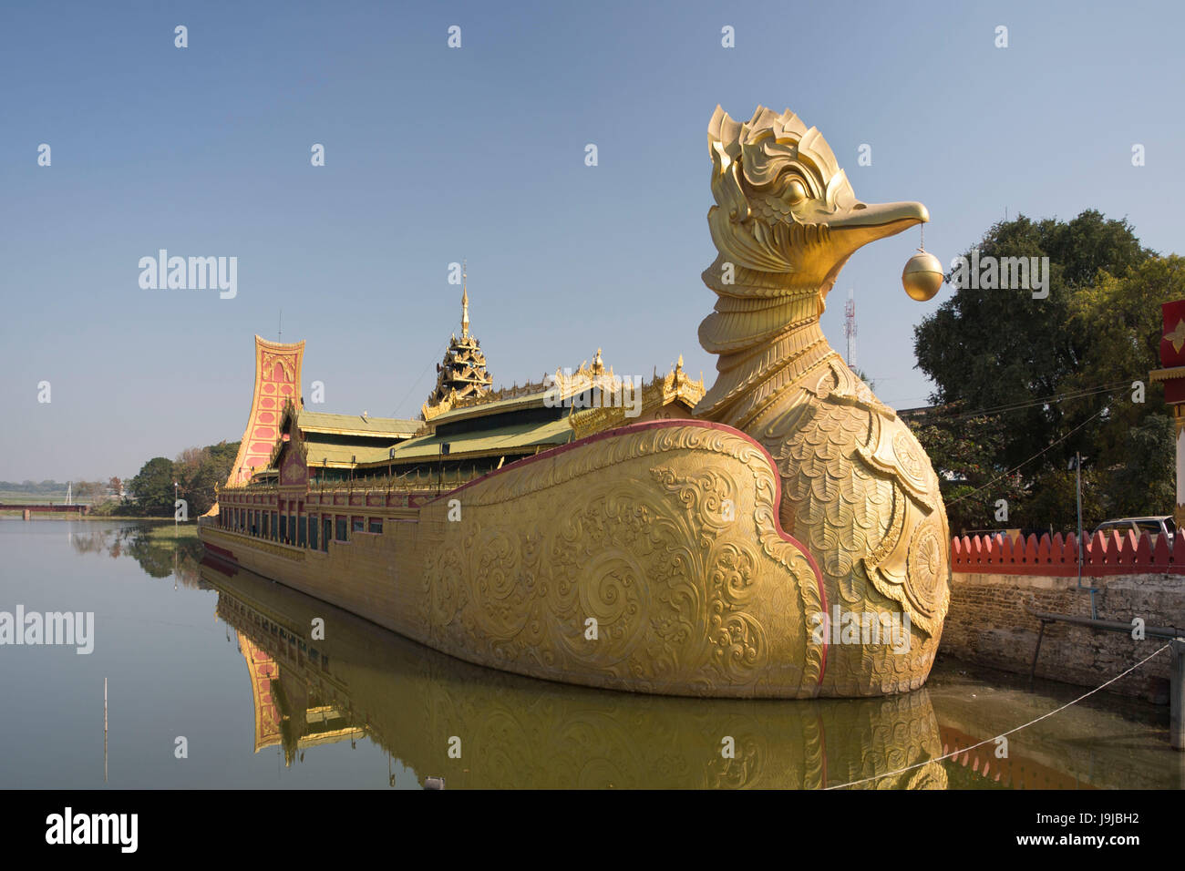 Myanmar, Meitila City, South Lake Embakment Stockfoto