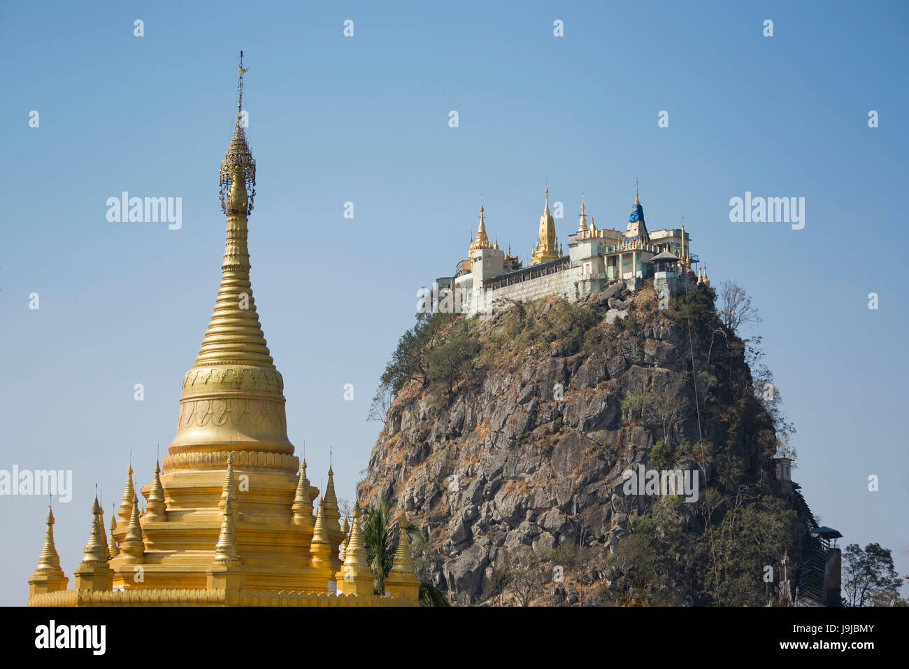 Myanmar, Mandalay Provinz, Mount Popa, Buddha Stockfoto