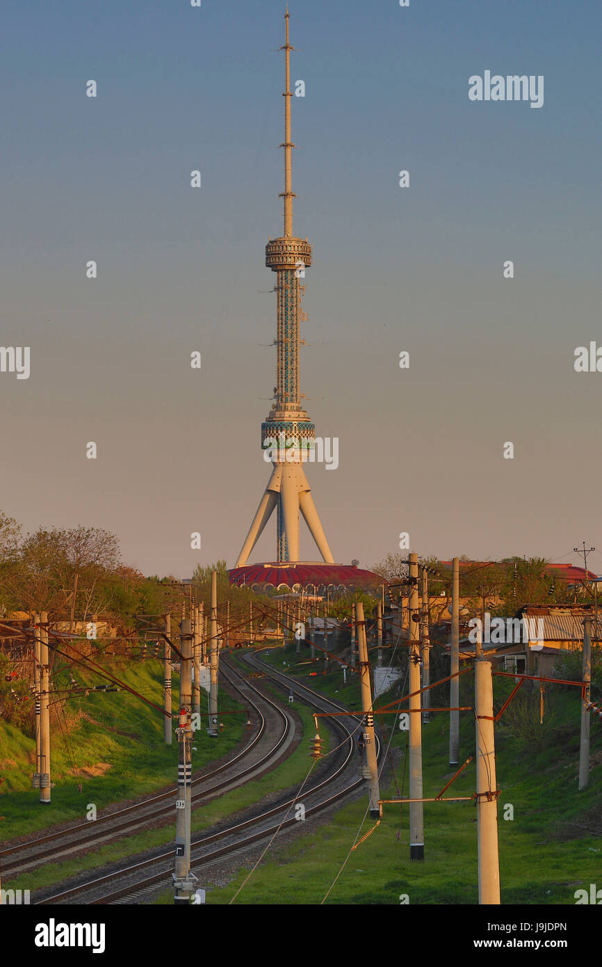 Tashkent television tower Fotos und Bildmaterial in hoher Auflösung