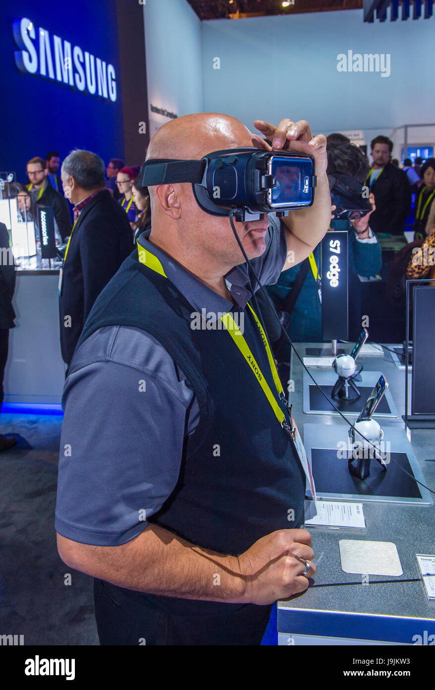 Virtual-Reality-Demonstration auf der Samsung-Stand auf der CES in Las Vegas statt Stockfoto