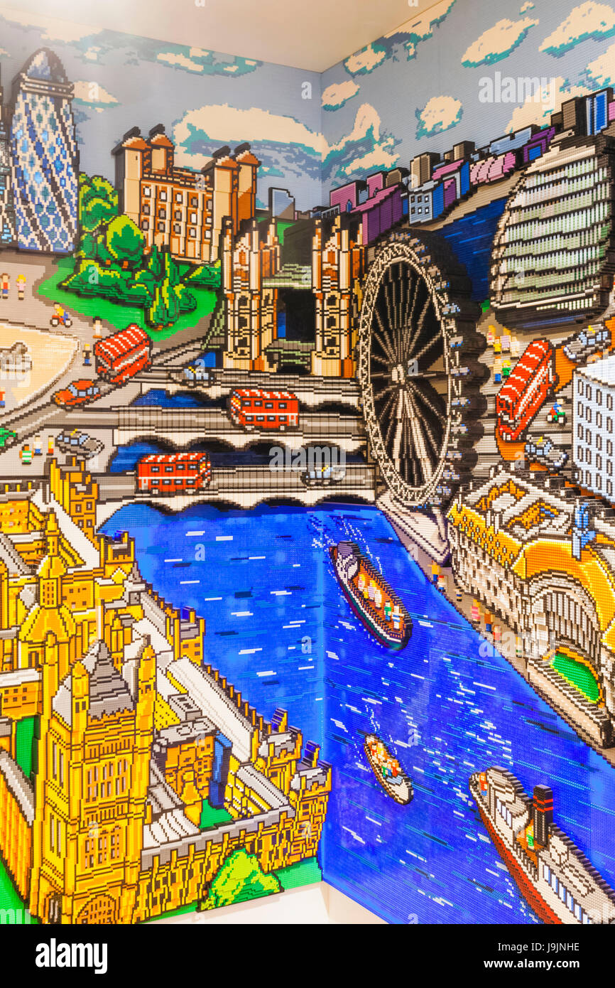England, London, Leicester Square, Lego Store, Wandbild gemacht LEGO Darstellung der berühmten Londoner Sehenswürdigkeiten Stockfoto