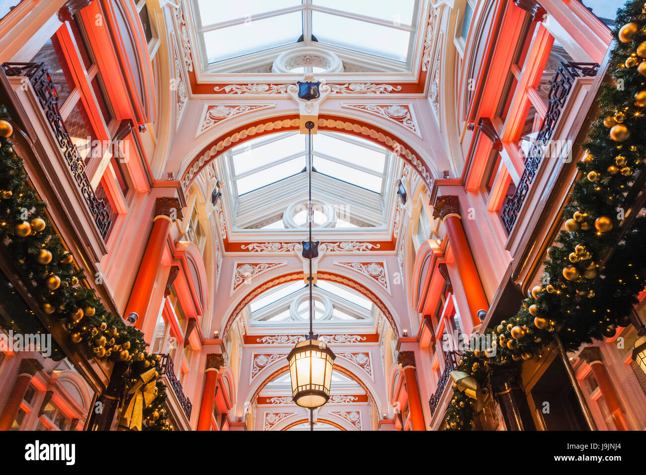 England, London, Old Bond Street, die Royal Arcade Stockfoto