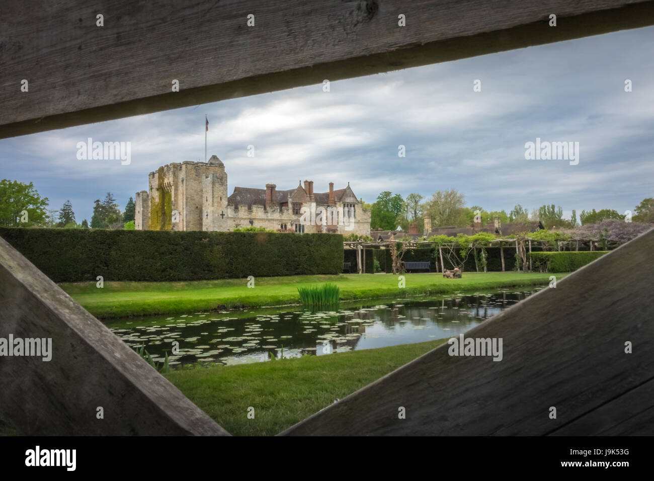 Hever Castle, England - April 2017: Hever Castle befindet sich im Dorf von Hever, Kent, erbaut im 13. Jahrhundert, historische Heimat von Ann Boleyn, t Stockfoto