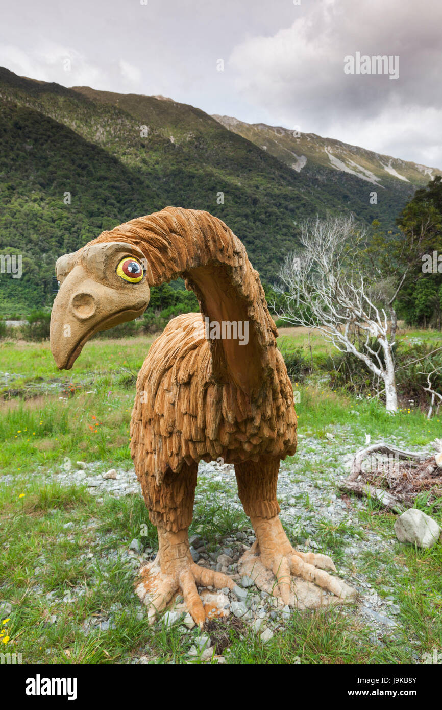 Neuseeland Sudinsel Westkuste Otira Skulpturen Von Grossen Moa Ausgestorben Nz Vogel Stockfotografie Alamy