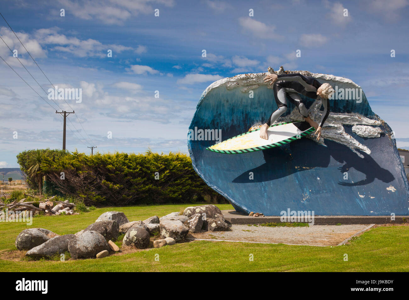 Neuseeland, Südinsel, Southland, Colac Bucht Surfer statue Stockfoto