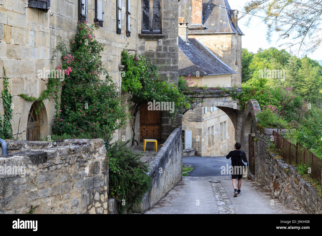 Frankreich, Korsika, Saint Robert, "Les Plus beaux villages de France (Schönste Dörfer Frankreichs), Straße und befestigte Tor Stockfoto